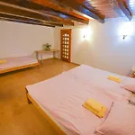 Cozy Luxe With Natural Thermal Bath - Seven Bedroom Holiday home *