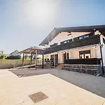 度假居 Cozy Luxe With Natural Thermal Bath - Seven Bedroom *