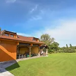Cozy Luxe With Natural Thermal Bath - Seven Bedroom