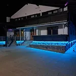 Cozy Luxe With Natural Thermal Bath - Seven Bedroom Holiday home Cerklje ob Krki