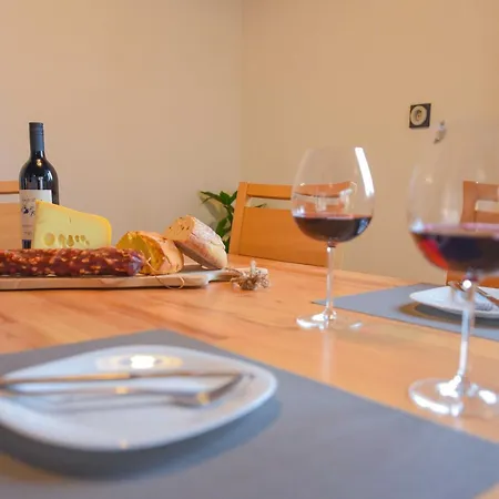 Cozy Luxe With Natural Thermal Bath - Seven Bedroom