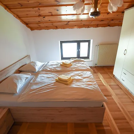 Cozy Luxe With Natural Thermal Bath - Seven Bedroom Feriehus *
