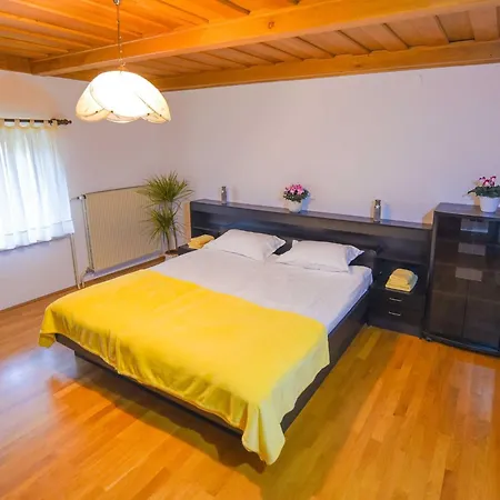 Cozy Luxe With Natural Thermal Bath - Seven Bedroom Prázdninový dům *