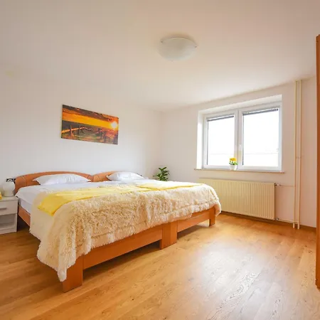 Cozy Luxe With Natural Thermal Bath - Seven Bedroom Prázdninový dům Cerklje ob Krki