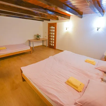 Cozy Luxe With Natural Thermal Bath - Seven Bedroom Feriehus *