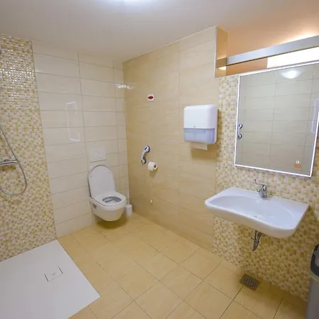 Cozy Luxe With Natural Thermal Bath - Seven Bedroom Prázdninový dům Cerklje ob Krki