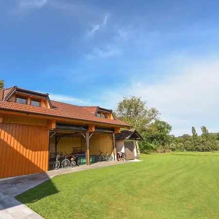 Cozy Luxe With Natural Thermal Bath - Seven Bedroom