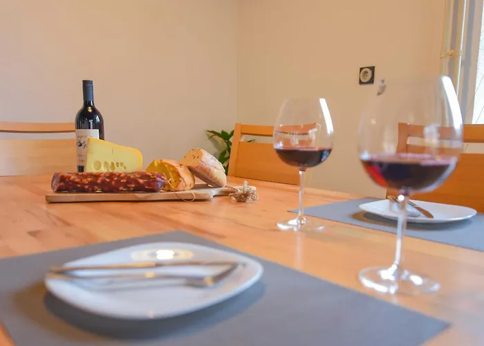 Cozy Luxe With Natural Thermal Bath - Seven Bedroom