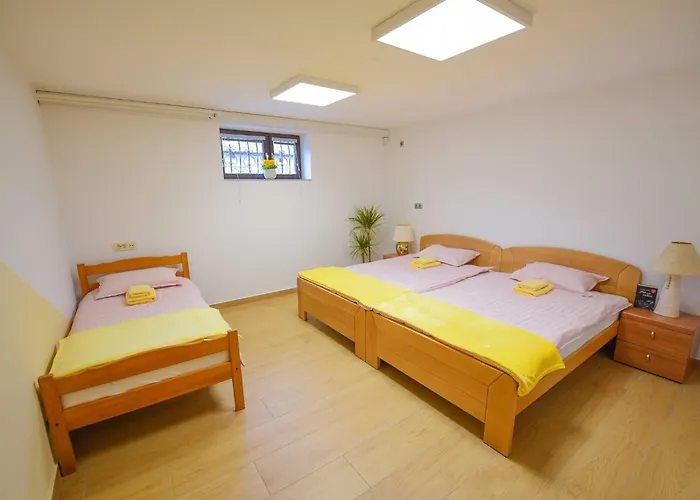 بيت للعطل Cozy Luxe With Natural Thermal Bath - Seven Bedroom