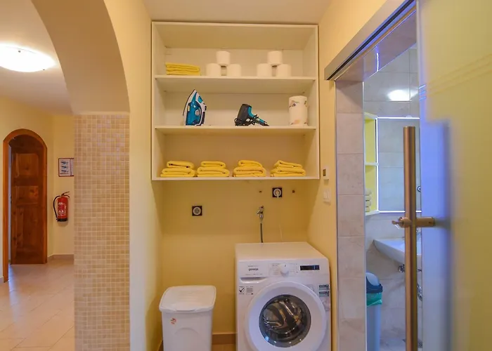 بيت للعطل Cozy Luxe With Natural Thermal Bath - Seven Bedroom Cerklje ob Krki