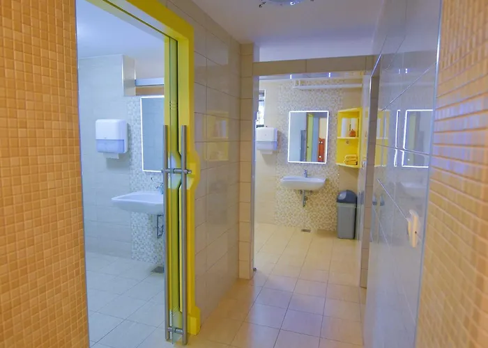 Cozy Luxe With Natural Thermal Bath - Seven Bedroom بيت للعطل Cerklje ob Krki