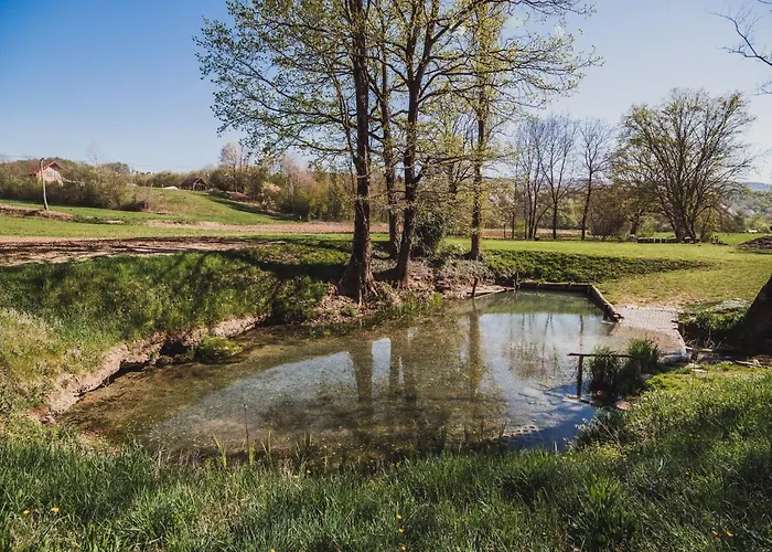 بيت للعطل Cozy Luxe With Natural Thermal Bath - Seven Bedroom *