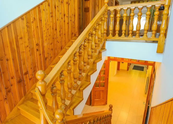 بيت للعطل Cozy Luxe With Natural Thermal Bath - Seven Bedroom *